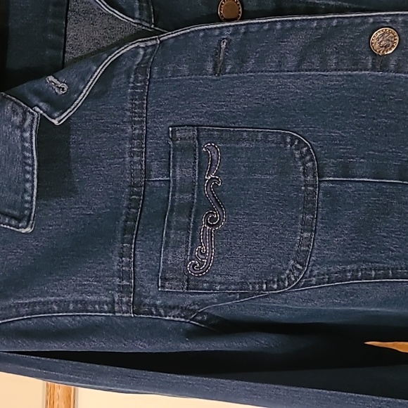 HAGGAR blue jean jacket, dark wash, semi fitted, embroiderd details, 8 - Picture 4 of 13